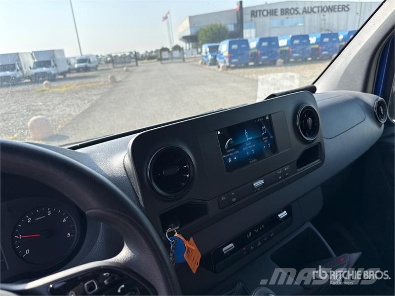 Mercedes-Benz Sprinter 311CDI Cargo Van Utilitaire