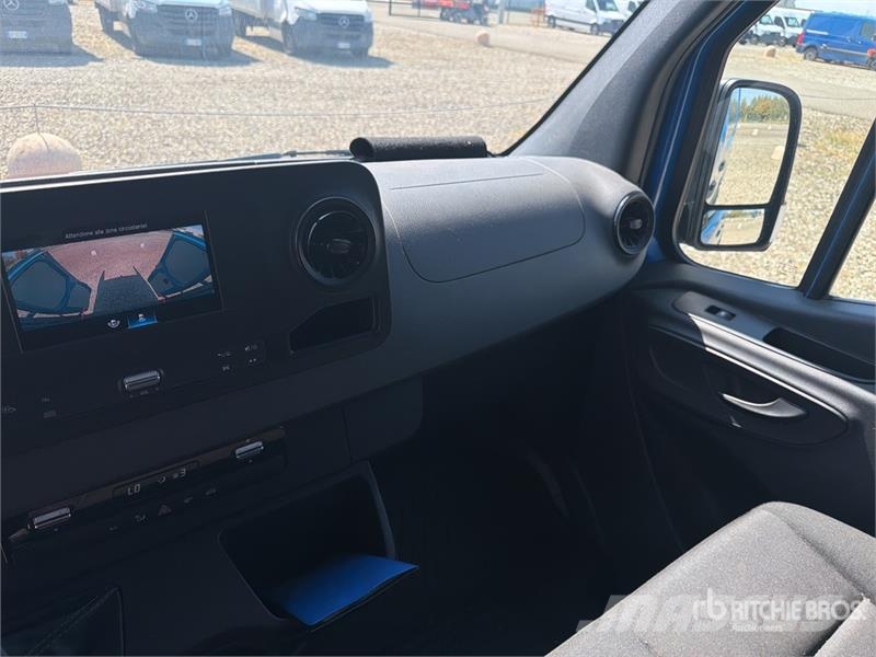 Mercedes-Benz Sprinter 211 CDi Cargo Van Utilitaire