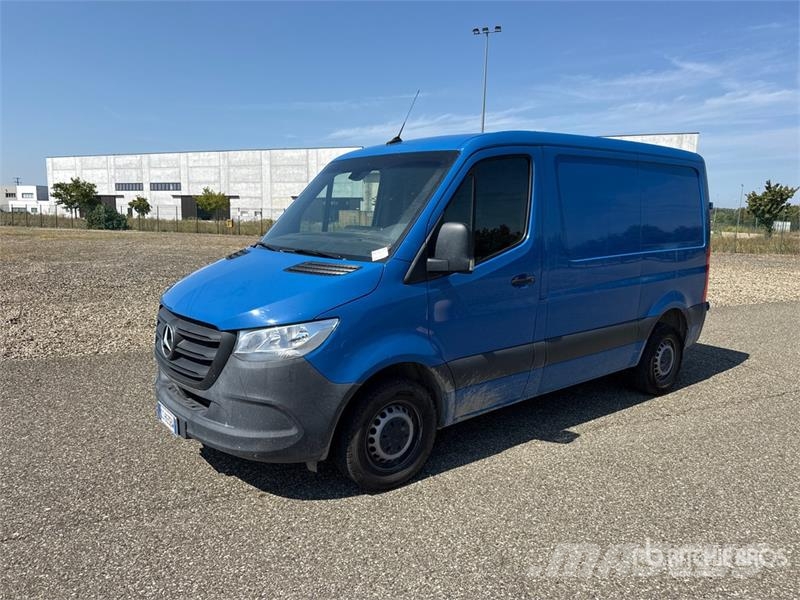 Mercedes-Benz Sprinter 211 CDi Cargo Van Utilitaire