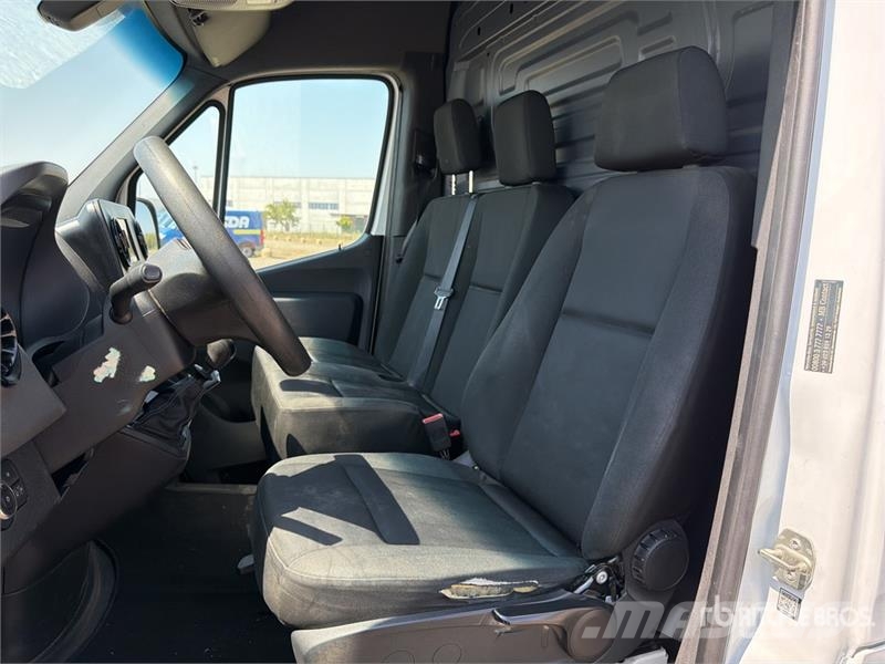 Mercedes-Benz Sprinter 311CDI Cargo Van Gesloten bedrijfswagens