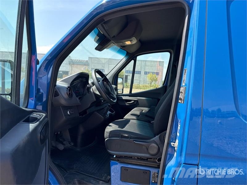 Mercedes-Benz Sprinter 211 CDi Cargo Van Lieferwagen