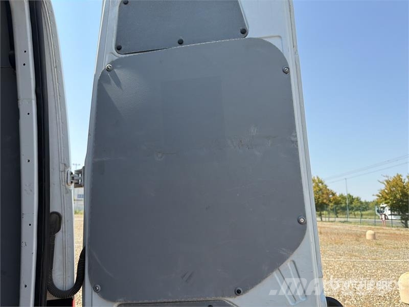 Mercedes-Benz Sprinter 314CDI Cargo Van Pakettiautot