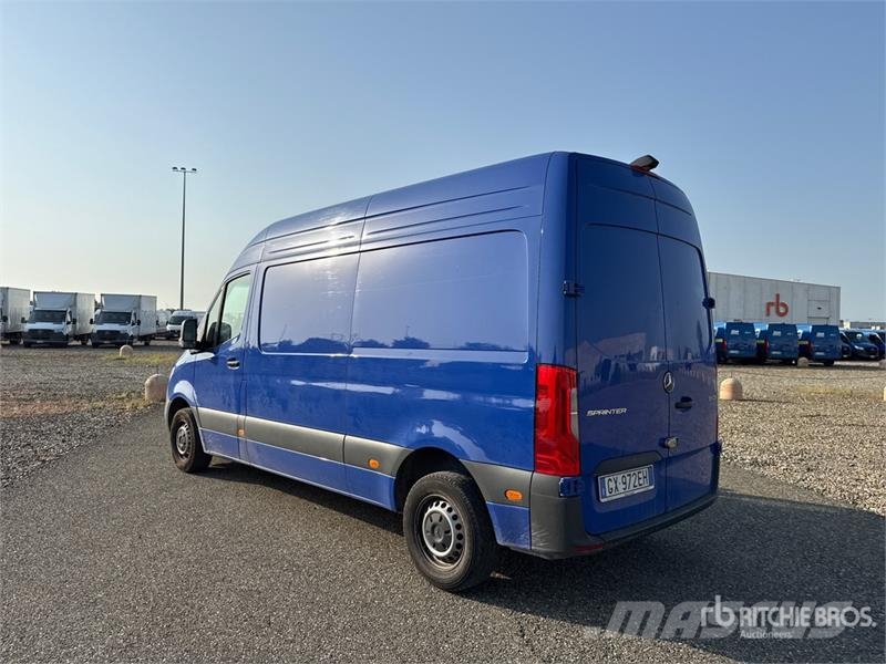 Mercedes-Benz Sprinter 311CDI Cargo Van Dodávky