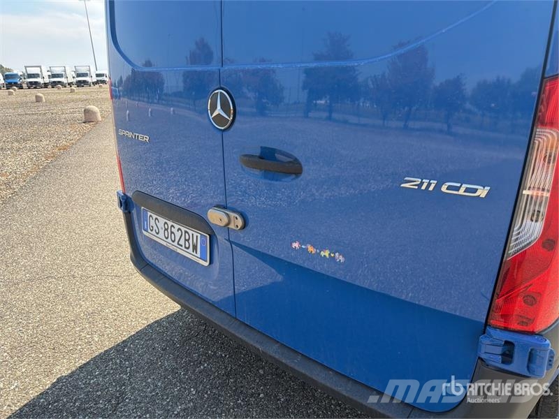 Mercedes-Benz Sprinter 211 CDi Cargo Van Utilitaire