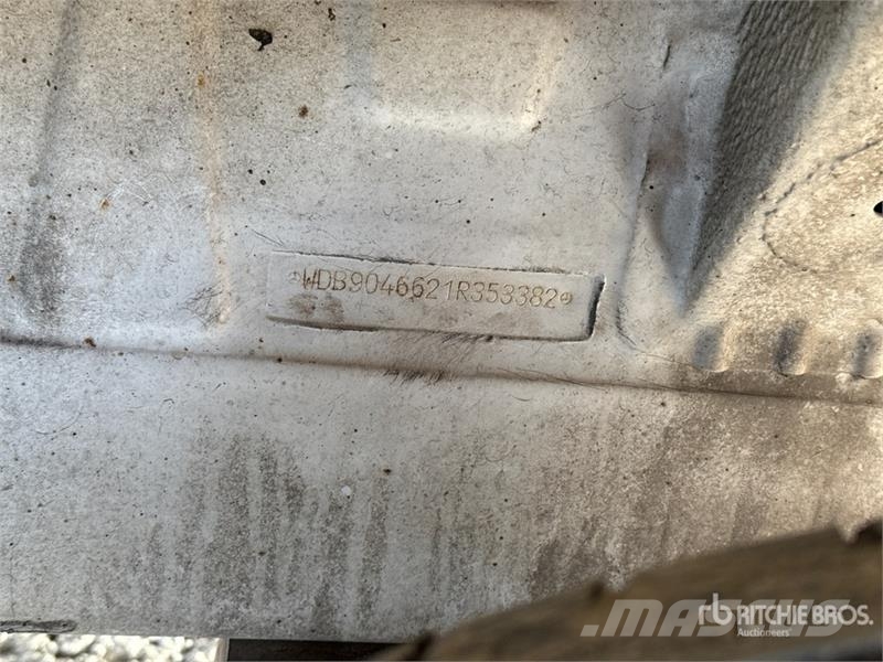 Mercedes-Benz SPRINTER Cargo Van (Inoperable) شاحنة مقفلة