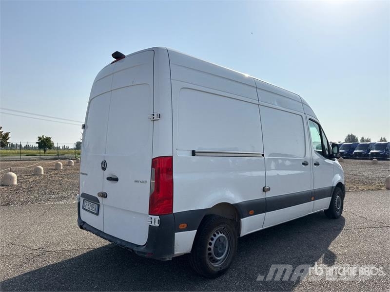 Mercedes-Benz Sprinter 311CDI Cargo Van Utilitaire
