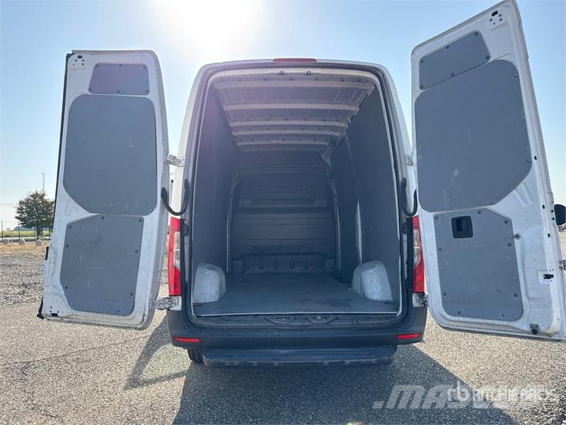 Mercedes-Benz Sprinter 314CDI Cargo Van Pakettiautot