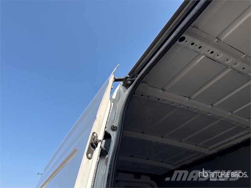 Mercedes-Benz Sprinter 314CDI Cargo Van Pakettiautot
