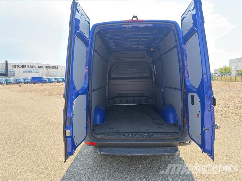 Mercedes-Benz Sprinter 311CDI Cargo Van Utilitaire