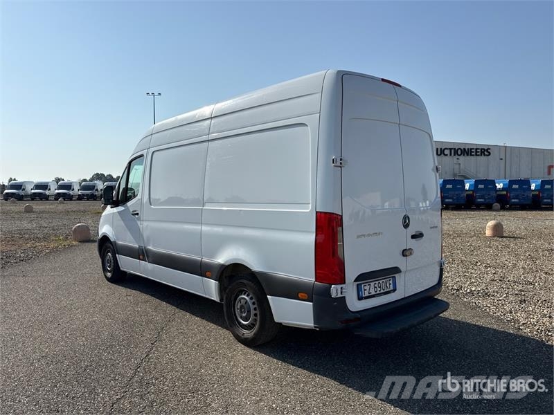 Mercedes-Benz Sprinter 314CDI Cargo Van Pakettiautot