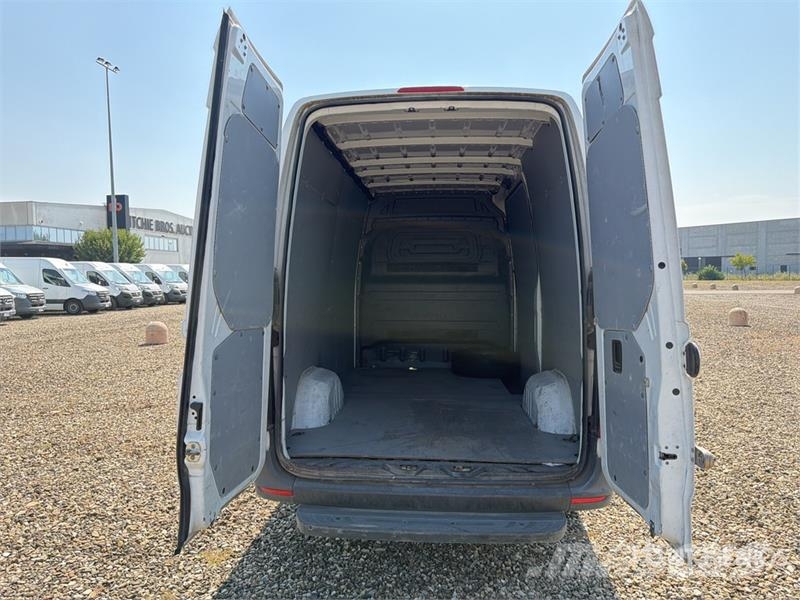 Mercedes-Benz Sprinter 314CDI Cargo Van Pakettiautot
