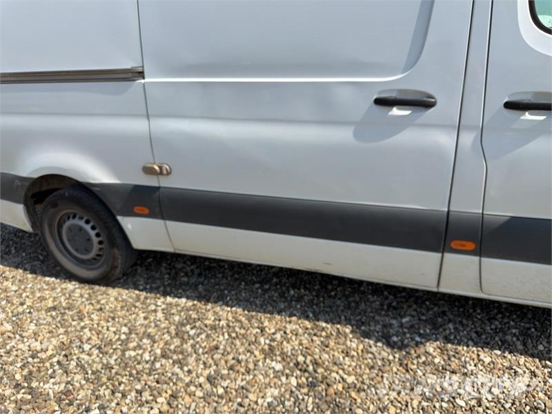 Mercedes-Benz Sprinter 314CDI Cargo Van Pakettiautot