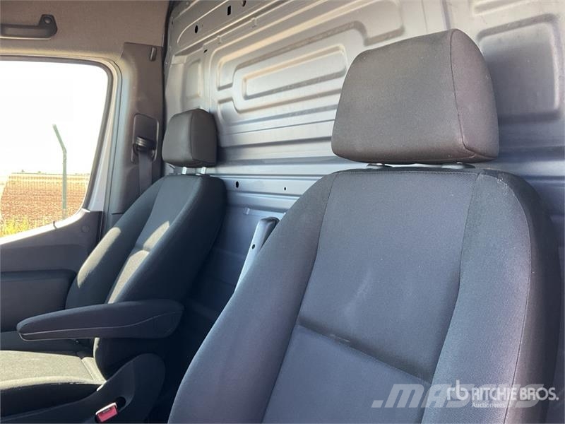 Mercedes-Benz SPRINTER Cargo Van Carrinhas de caixa fechada