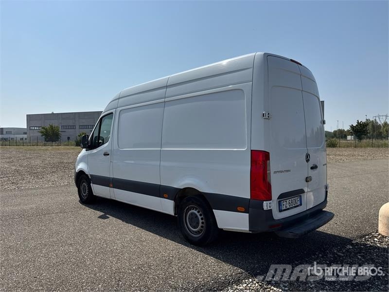 Mercedes-Benz Sprinter 314CDI Cargo Van Pakettiautot