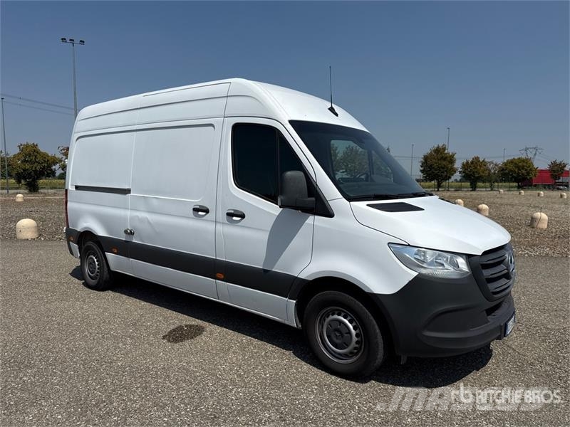 Mercedes-Benz Sprinter 311CDI Cargo Van Gesloten bedrijfswagens