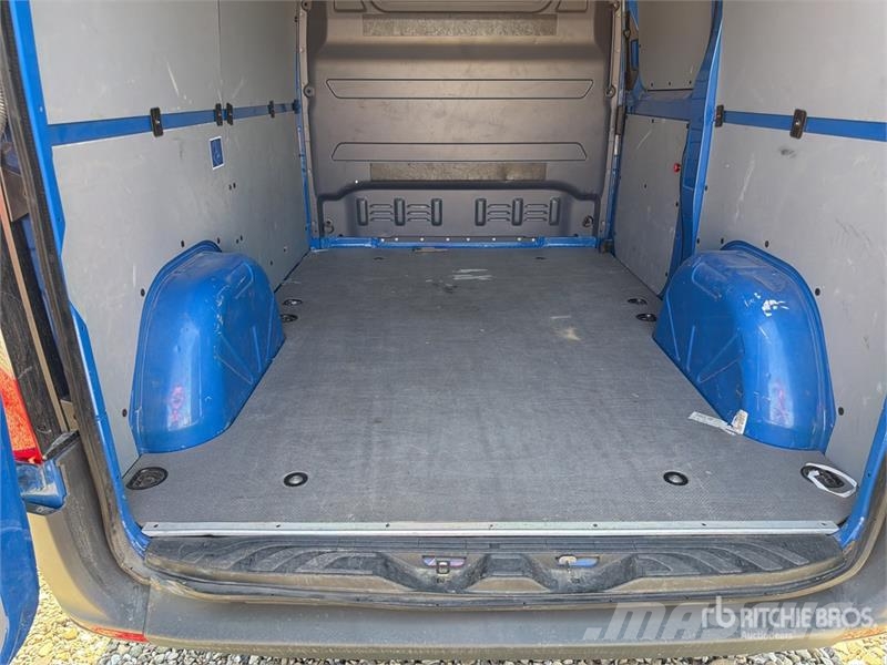 Mercedes-Benz Sprinter 211 CDi Cargo Van Utilitaire