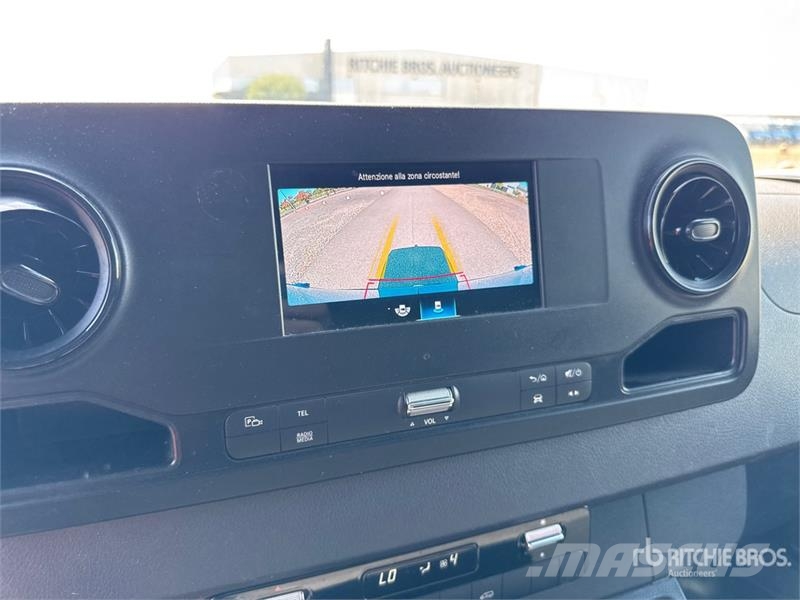 Mercedes-Benz Sprinter 211 CDi Cargo Van Utilitaire