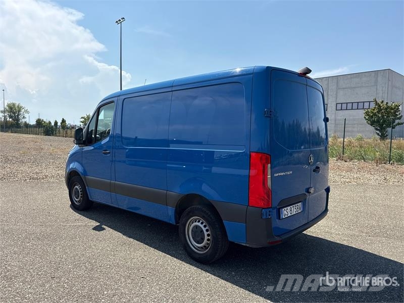 Mercedes-Benz Sprinter 211 CDi Cargo Van Utilitaire
