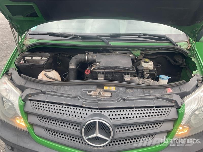 Mercedes-Benz Sprinter Cargo Van Panel vans