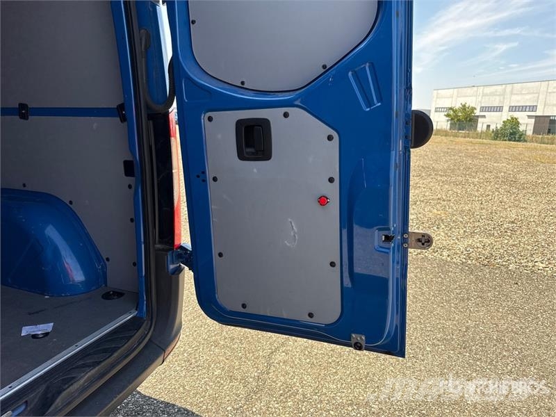 Mercedes-Benz Sprinter 211 CDi Cargo Van Utilitaire