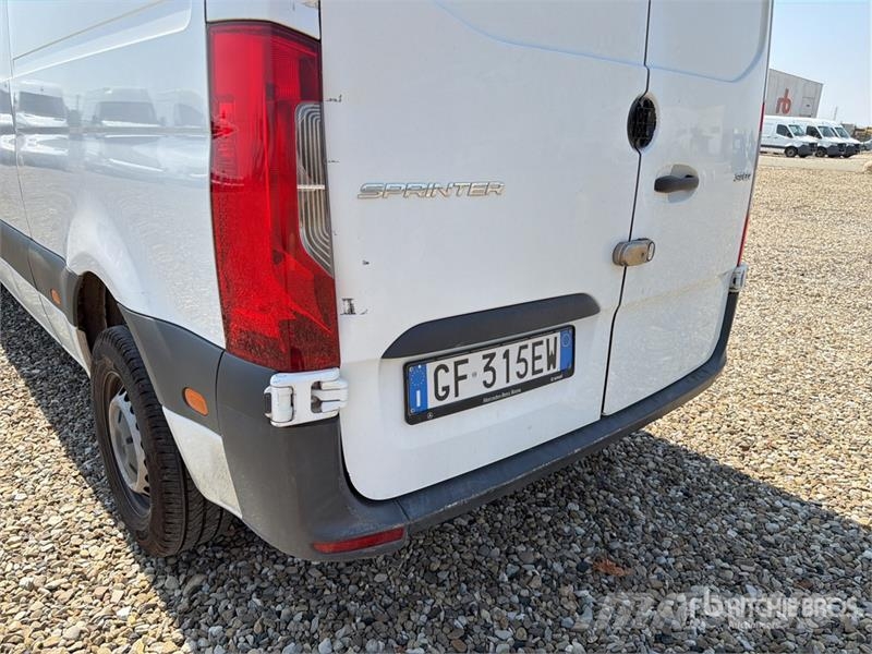 Mercedes-Benz Sprinter 311CDI Cargo Van Gesloten bedrijfswagens