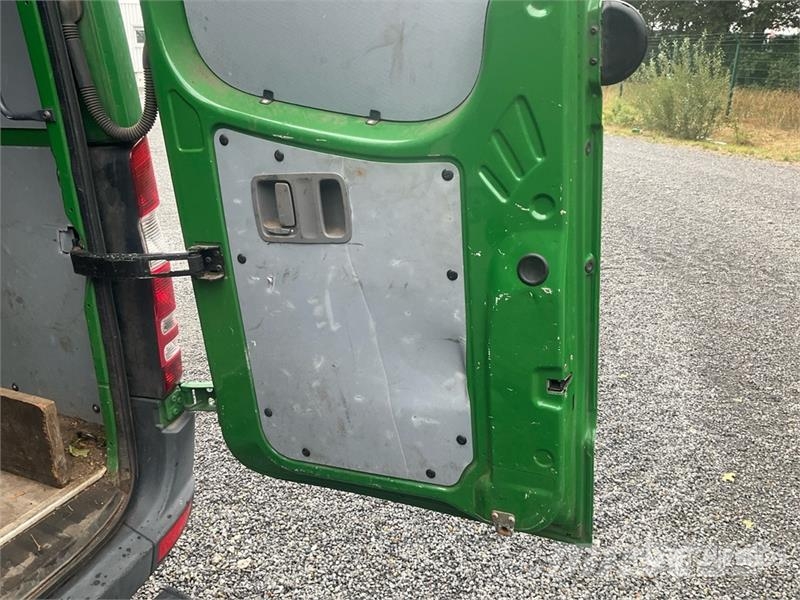 Mercedes-Benz Sprinter Cargo Van Panel vans