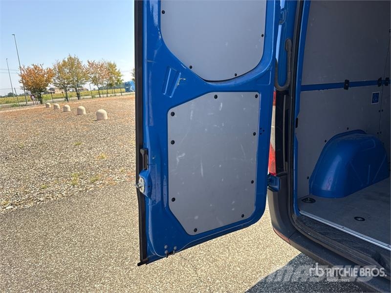 Mercedes-Benz Sprinter 211 CDi Cargo Van Utilitaire