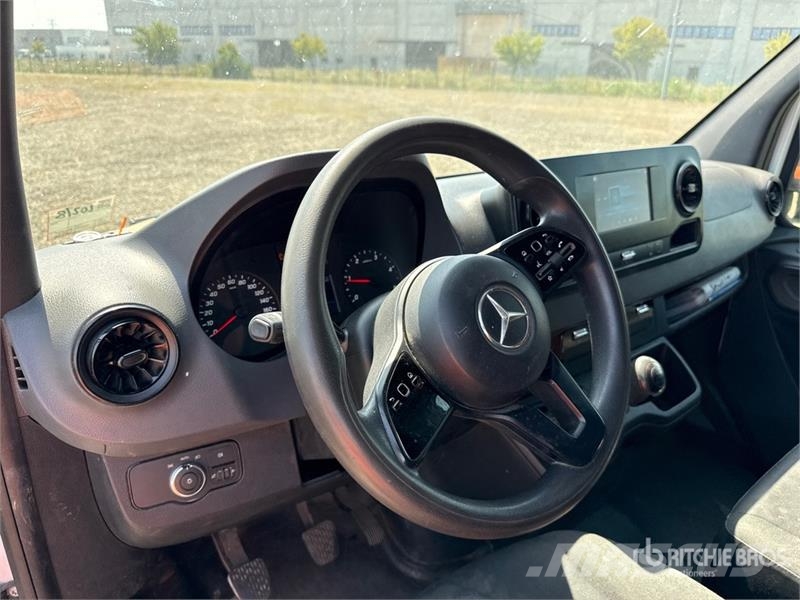 Mercedes-Benz Sprinter 314CDI Cargo Van Pakettiautot