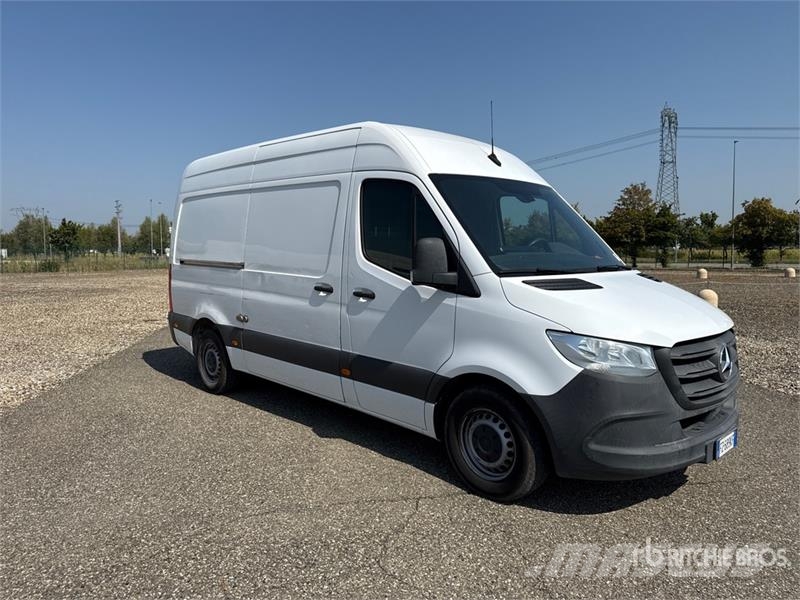 Mercedes-Benz Sprinter 314CDI Cargo Van Pakettiautot