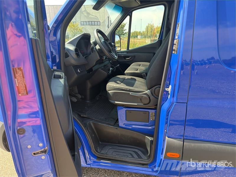 Mercedes-Benz Sprinter 311CDI Cargo Van Utilitaire