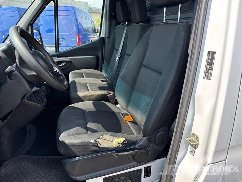 Mercedes-Benz Sprinter 311CDI Cargo Van Utilitaire