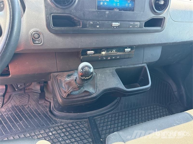 Mercedes-Benz Sprinter 211 CDi Cargo Van Utilitaire
