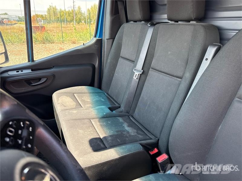 Mercedes-Benz Sprinter 211 CDi Cargo Van Utilitaire