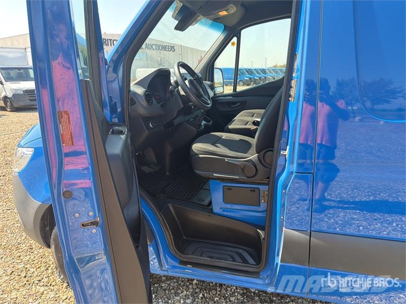 Mercedes-Benz Sprinter 211 CDi Cargo Van Utilitaire