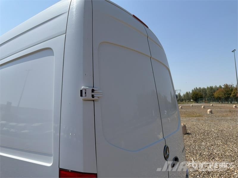 Mercedes-Benz Sprinter 314CDI Cargo Van Pakettiautot