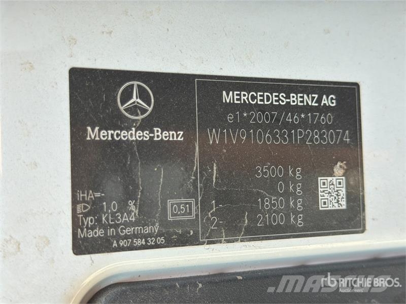 Mercedes-Benz Sprinter 311CDI Cargo Van Furgonetas cerradas