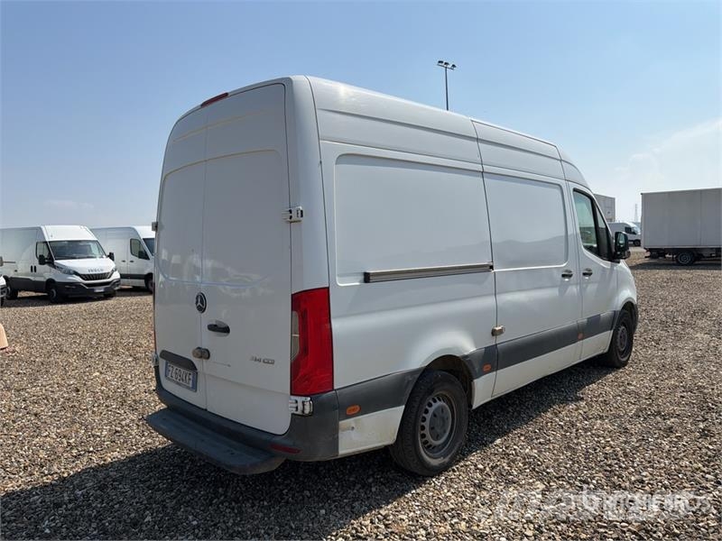 Mercedes-Benz Sprinter 314CDI Cargo Van Pakettiautot