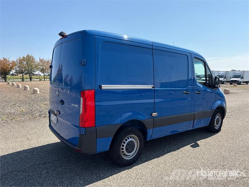Mercedes-Benz Sprinter 211 CDi Cargo Van Utilitaire