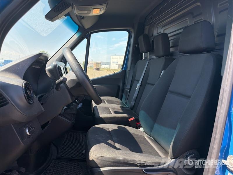 Mercedes-Benz Sprinter 211 CDi Cargo Van Lieferwagen