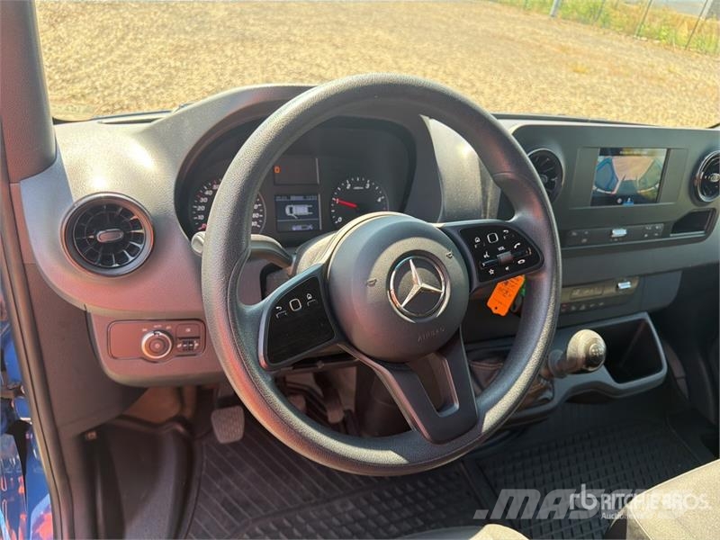 Mercedes-Benz Sprinter 211 CDi Cargo Van Utilitaire