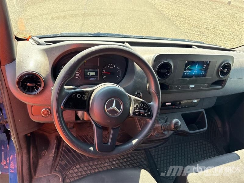 Mercedes-Benz Sprinter 211 CDi Cargo Van Utilitaire