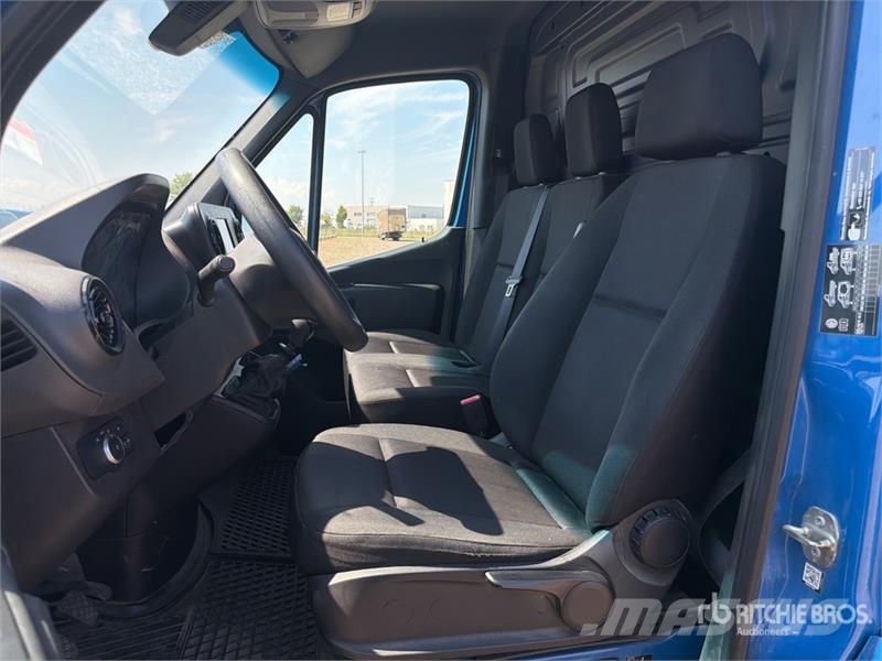 Mercedes-Benz Sprinter 211 CDi Cargo Van Lieferwagen