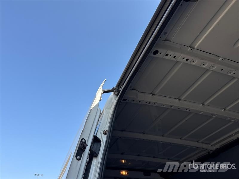 Mercedes-Benz Sprinter 314CDI Cargo Van Pakettiautot
