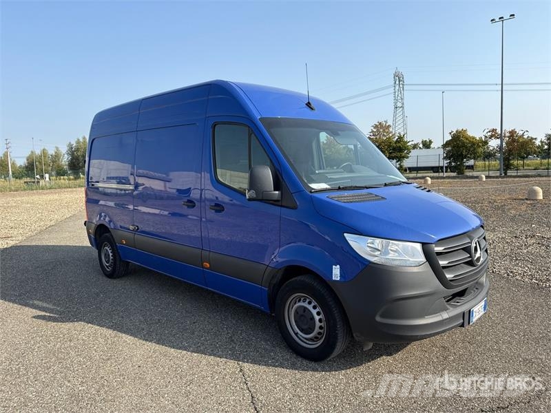 Mercedes-Benz Sprinter 311CDI Cargo Van Utilitaire