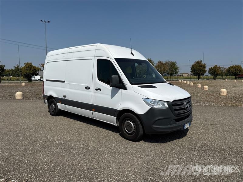 Mercedes-Benz Sprinter 311CDI Cargo Van Gesloten bedrijfswagens