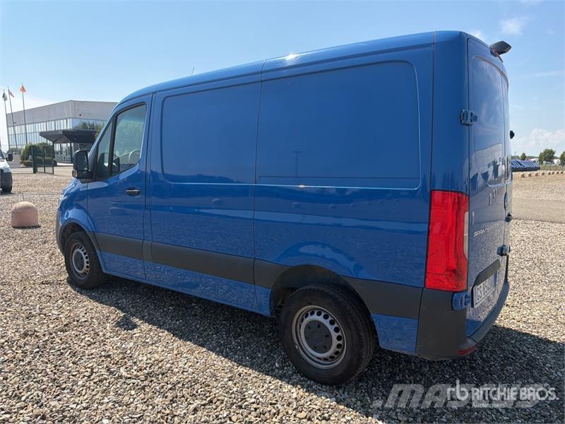 Mercedes-Benz Sprinter 211 CDi Cargo Van Lieferwagen