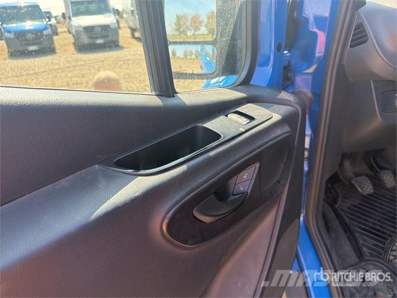 Mercedes-Benz Sprinter 211 CDi Cargo Van Lieferwagen