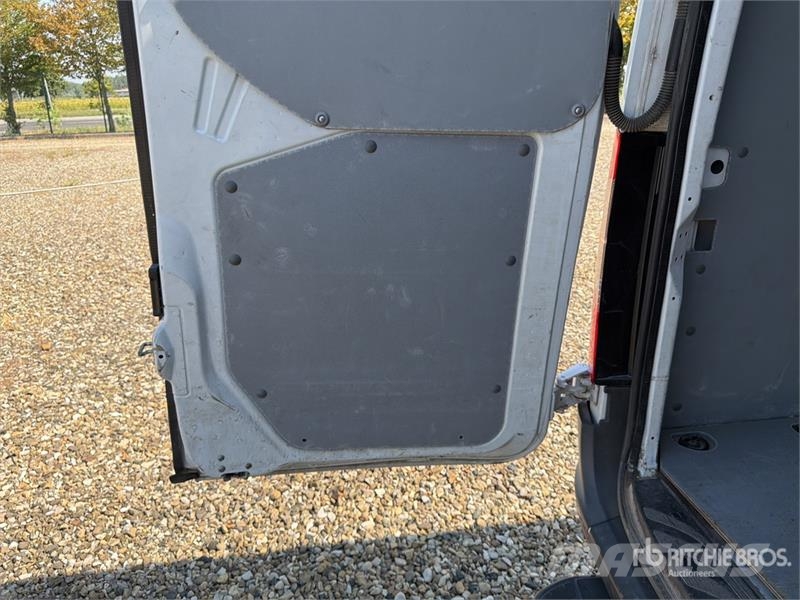 Mercedes-Benz Sprinter 314CDI Cargo Van Pakettiautot