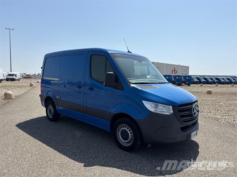 Mercedes-Benz Sprinter 211 CDi Cargo Van Utilitaire