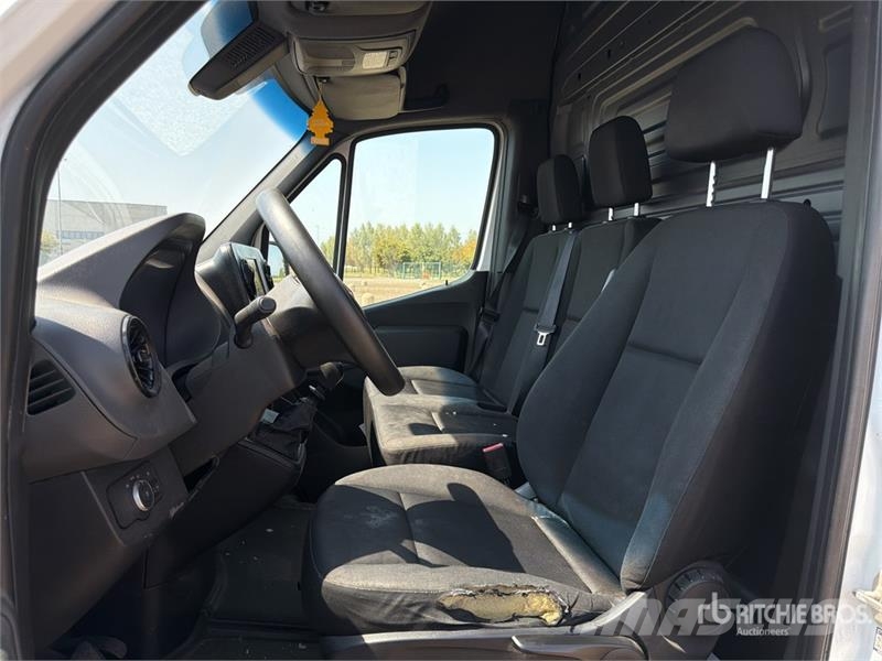 Mercedes-Benz Sprinter 314CDI Cargo Van Pakettiautot